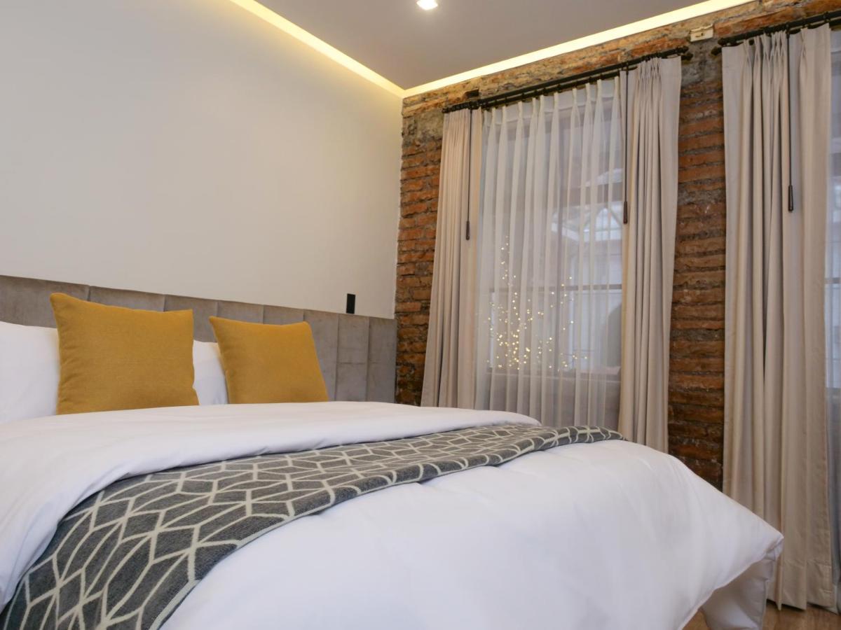 Wanderlot - Hotel Plaza Central Riobamba Exteriör bild