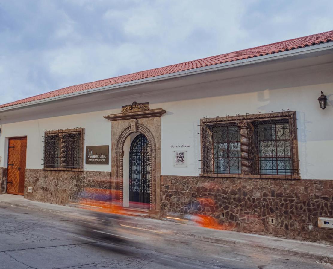 Wanderlot - Hotel Plaza Central Riobamba Exteriör bild